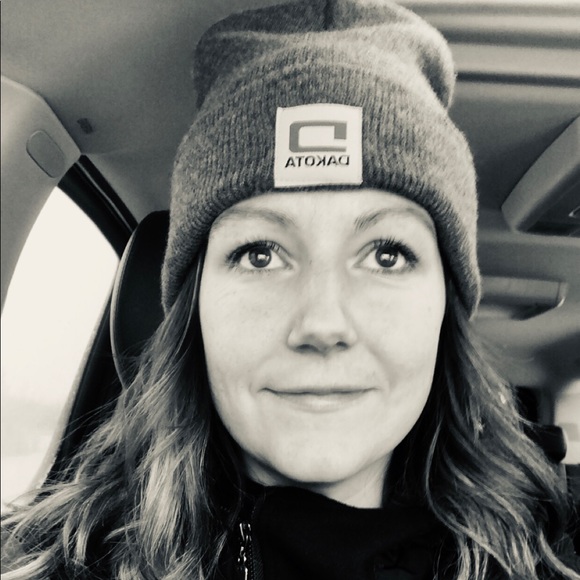 Meet your Posher, Laurie - Picture 1 of 1